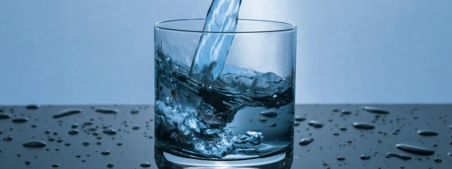 Bien s’hydrater en cas de canicule : 5 conseils naturels pour éviter la déshydratation