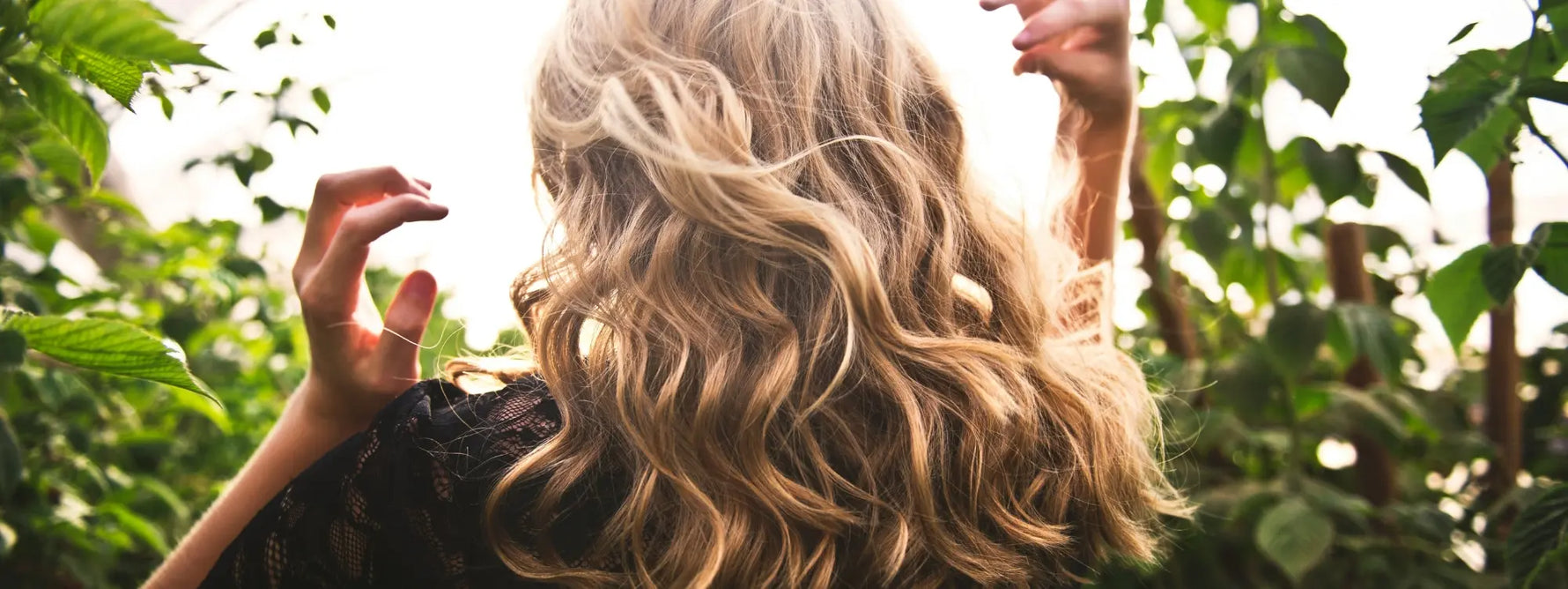 Cheveux brillants et en pleine santé : tous les conseils naturels qui fonctionnent vraiment