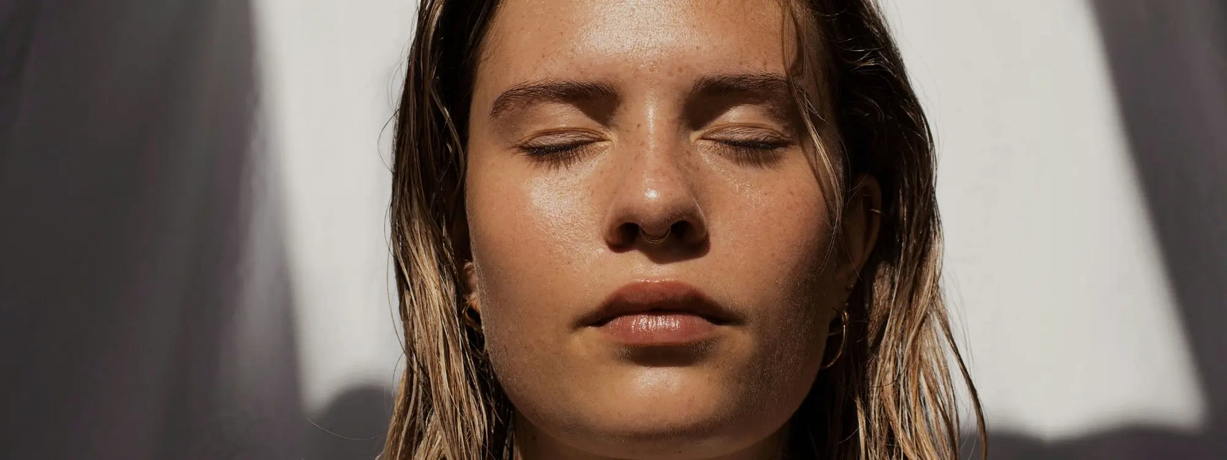 Comment faire peau neuve au printemps ? Conseils, tisanes et rituels naturels pour une belle peau