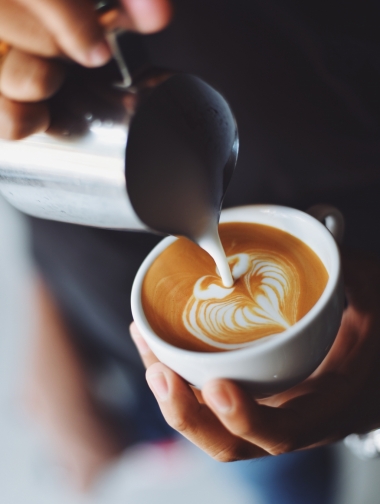 Par quoi remplacer le café le matin : 5 boissons naturelles